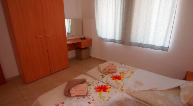 Sea View 2 bed Apartment With Pool