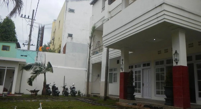 Palmyra Hostel, Rezervovat Hostel Hotely v Malang s parkováním, poblíž Taman Rekreasi Kota, Parkování