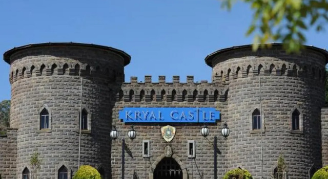 Suite quíntuple familiar Kryal Castle Ballarat