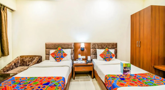 Номер Deluxe FabHotel Prime President