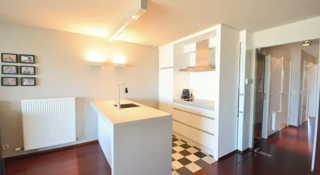 Stylish Apartment With Balcony, sea Views, Rezerwuj Apartament Hotele w Bruksela z parkingiem, Parking