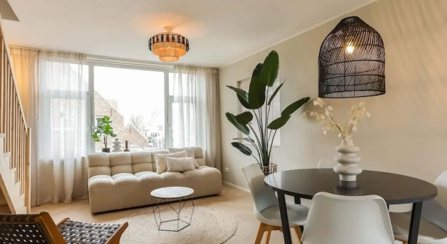 Коттедж Suite in Vrouwenpolder Near North Sea Beach