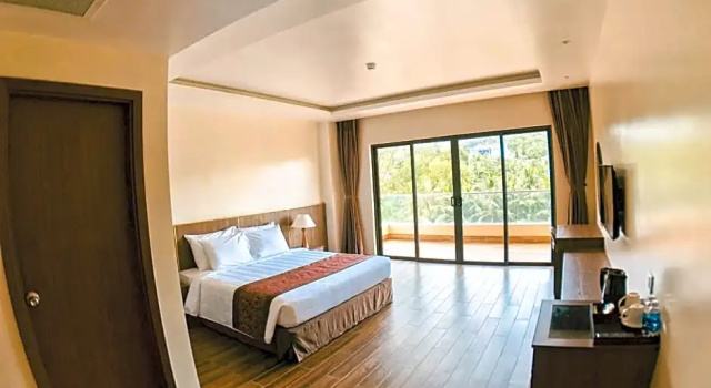 Номер Superior с балконом Coral Bay Resort