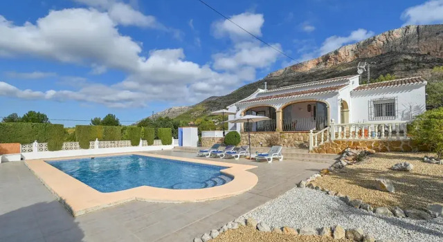 Viggo in J vea With 2 Bedrooms and 2 Bathrooms
