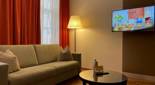 Семейный Mozart Suite Boutique Hotel Das Tigra