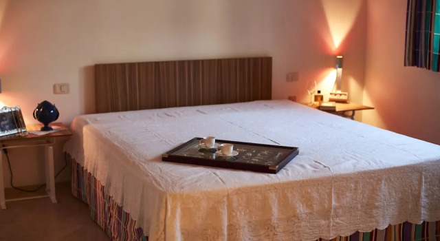 Residence Cala Paura - Apt. Meraviglioso, Забронировать Отель Отели Полиньяно-а-Маре с парковкой, рядом с Пещера монахинь, Парковка