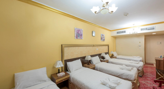 Odst ALMADINA HOTEL, Забронировать Отель Отели Медины 3 звезды, рядом с Ворота Али ибн Абу Талиба в мечети Пророка, 3*