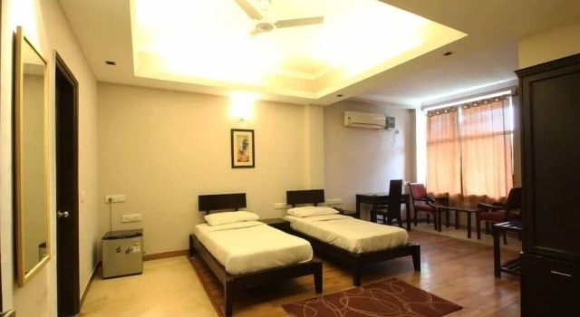 7110 Residency, Забронировать Отель Гургаон Gurgaon Region, рядом с Улица Гольф-Корс-роуд