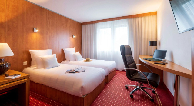 CERISE Bordeaux Mérignac Aéroport, Rezerwuj Hotel Mérignac Charente-Maritime