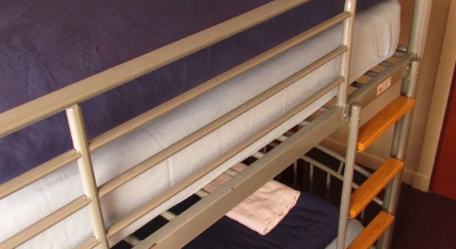 Кровать в общем номере (мужской номер) Bayview Hostel
