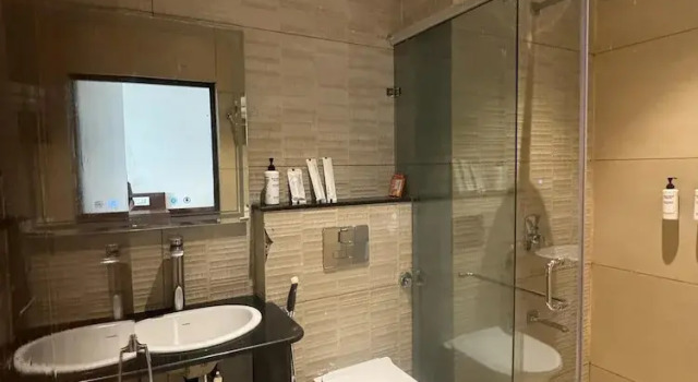 Двухместный номер Deluxe с балконом ISKCON Prayagraj Guest House