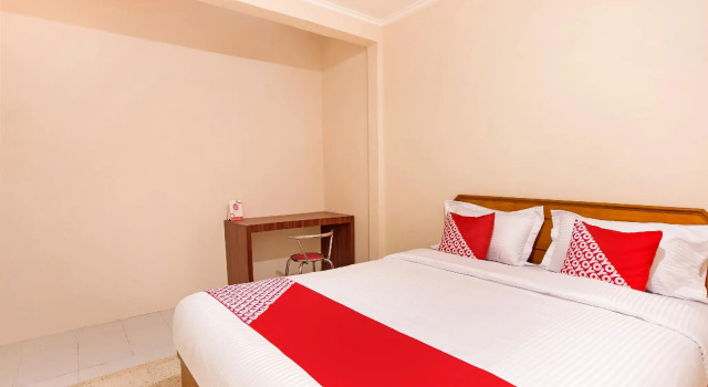 OYO 3252 Lansano Residence, Rezerwuj Hotel Padang Sumatra