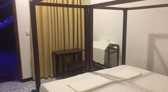 Двухместный номер Deluxe с балконом и с видом на озеро Sunset View Beach Hotel