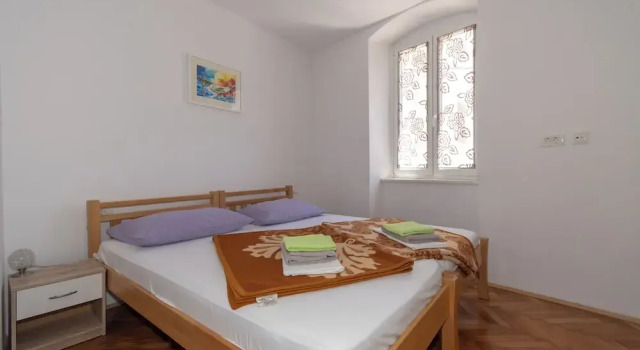 Kira, One Bedroom Apartment In Old Town, Prenota Appartamento Hotel a Croatian Islands con parcheggio, Parcheggio