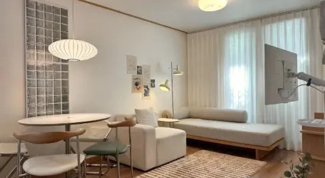 Modern 203 Stay