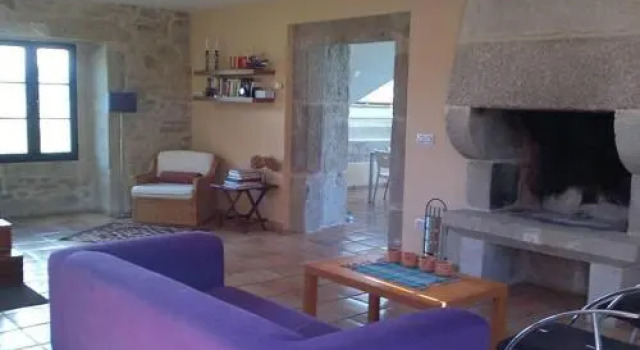 Campo de Cortes, Book Hotel Muros 