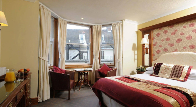 Rutland Arms, Varaa Hotelli Newmarket 