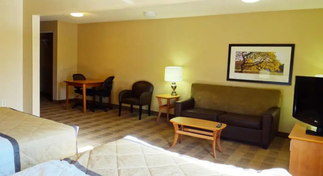 Студия Deluxe Suburban Studios Louisville East