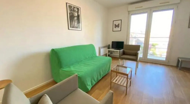 Апартаменты Beautiful Apartment For 4 With Balcony