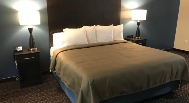 Номер Standard AmericInn by Wyndham Jefferson