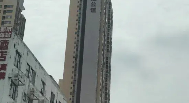 Shenzhen Yufeng Homestay (Pinghu Station), Rezerwuj Hotel Hotele w Shenzhen z parkingiem, Parking