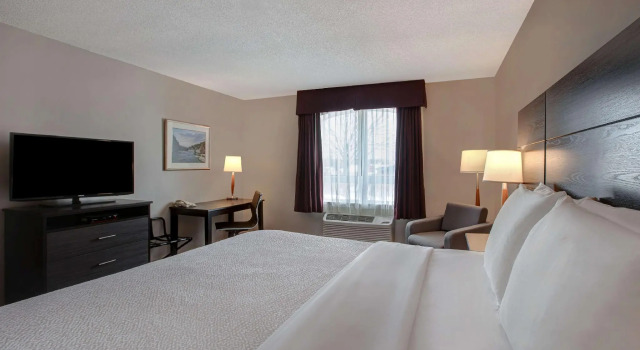 Двухместный номер Standard Days Inn & Suites by Wyndham Collingwood