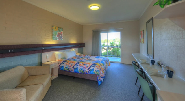 Люкс Standard The Vines Motel & Cottages