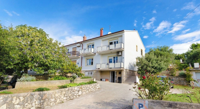 Apartment Ivanka, Prenota Appartamento Hotel a Isole Quarnerine con parcheggio, Parcheggio