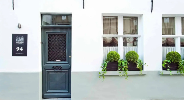 Guesthouse Groeninghe in the centre of Bruges, Забронировать Отель Исторический центр Брюгге, рядом с Бладелин Корт