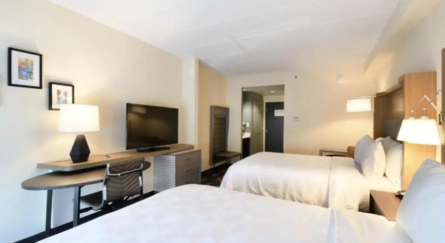 Четырёхместный номер Standard Holiday Inn Fredericksburg - Conference Center by IHG