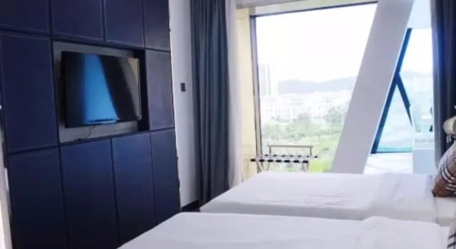 Sanya Meiguan Holiday Hotel, Забронировать Отель Отели Санья с парковкой, рядом с Bailu Park Sanya, Парковка