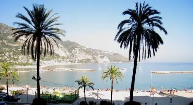 Studio magnifique vue mer