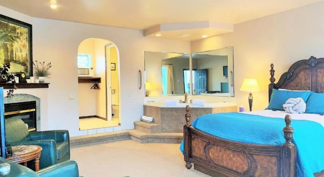 Двухместный номер Standard Breakers Boutique Inn