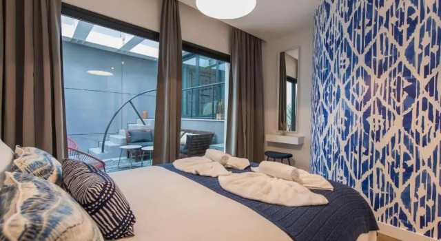 Lovelystay - Modern And Colourful Flat in the Heart of Graça, Забронировать Отель Лиссабон Эстремадура, рядом с Money Museum