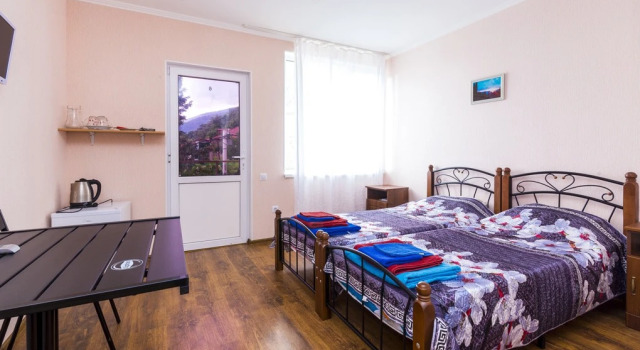 Kamila Guesthouse, Забронировать Отель Недорогие отели Гагры, рядом с Пляж отеля Велнесс Парк, недорого