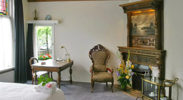 Leeuwenbrug, Book Hotel Hotels in Delft with Parking, Parking