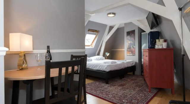 Номер Deluxe Westerpark Suites