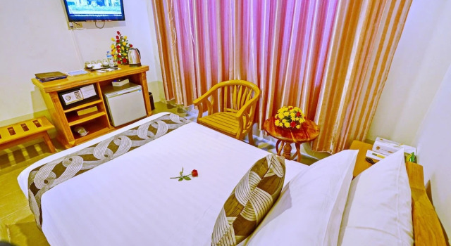 Номер Economy Triumph Hotel
