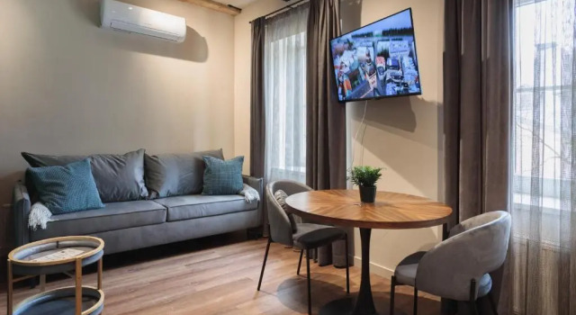 Студия Colonel Suites & Apartments