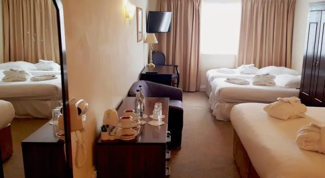 Номер Executive Skylark Hotel