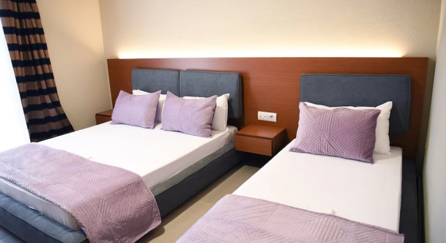Трёхместный номер Standard с балконом и с видом на город 6 Milje Hotel