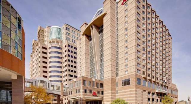 Люкс Cincinnati Marriott at RiverCenter