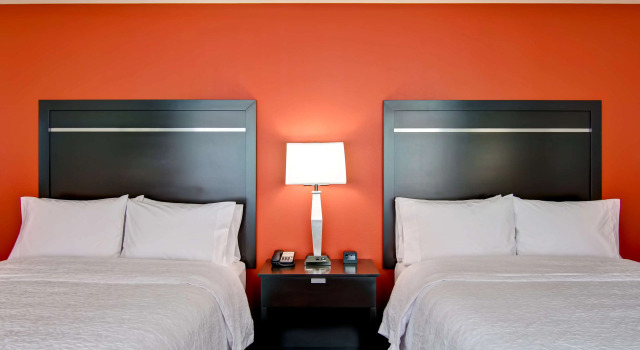 Hampton Inn & Suites Cincinnati-Downtown