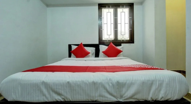 OYO 24597 Dheeran Home Stay