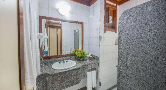 Трёхместный номер Standard с балконом Best Western Shalimar Praia Hotel
