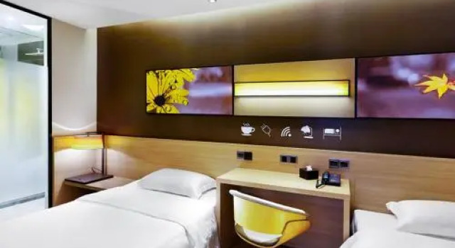 7Days Premium Yinchuan Railway Station Fuzhou South Street, Rezerwuj Hotel Jinfeng Yinchuan