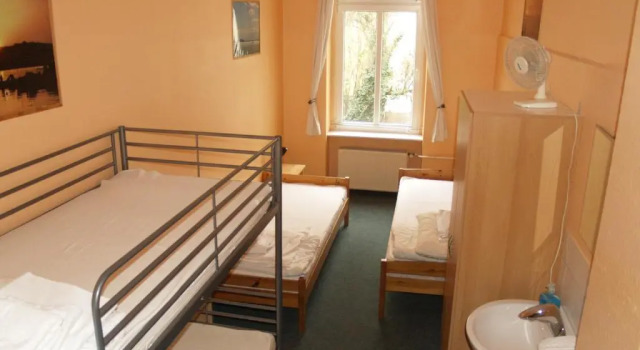 Четырёхместный номер Standard Happy Go Lucky Hotel + Hostel