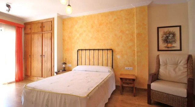 1096 Villa Mirto, Забронировать Вилла Отели Нерха с бассейном, Бассейн