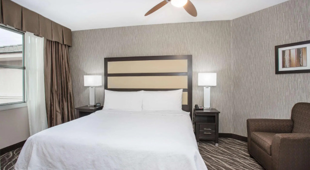 Четырёхместный номер Standard c 1 комнатой Homewood Suites by Hilton South Las Vegas