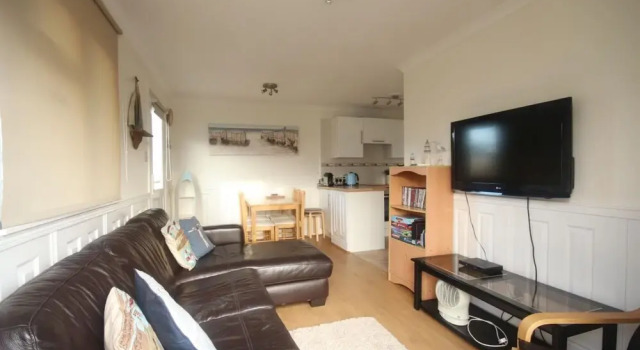 11B Medmerry Park 2 Bedroom Chalet, Забронировать Шале Коттеджи Исторического графства Суссекса, Коттедж